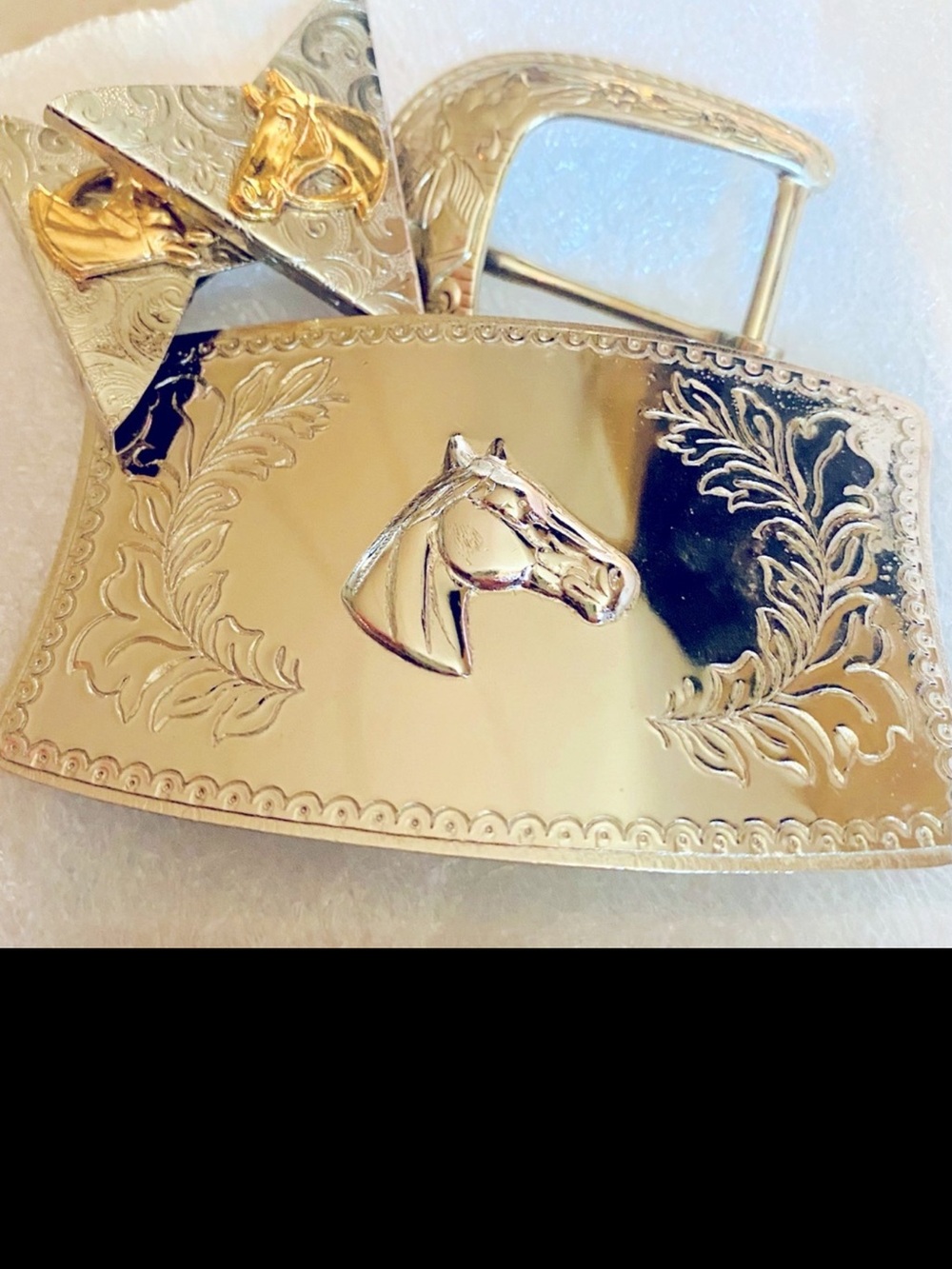 Lyntone Original 50’s Western Horse Engraved Buckle & Silver Shirt Tips Bundle